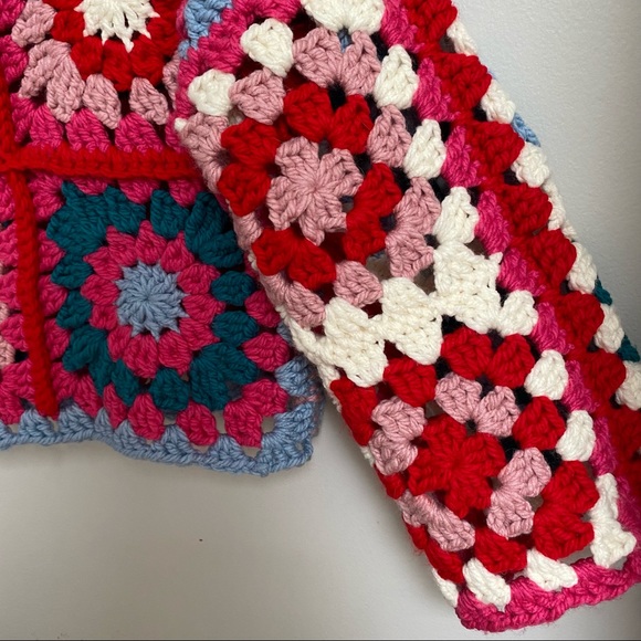 Handmade Crochet Granny Square Chunky Reversible Sweater with Floral Patchwork - Picture 4 of 8